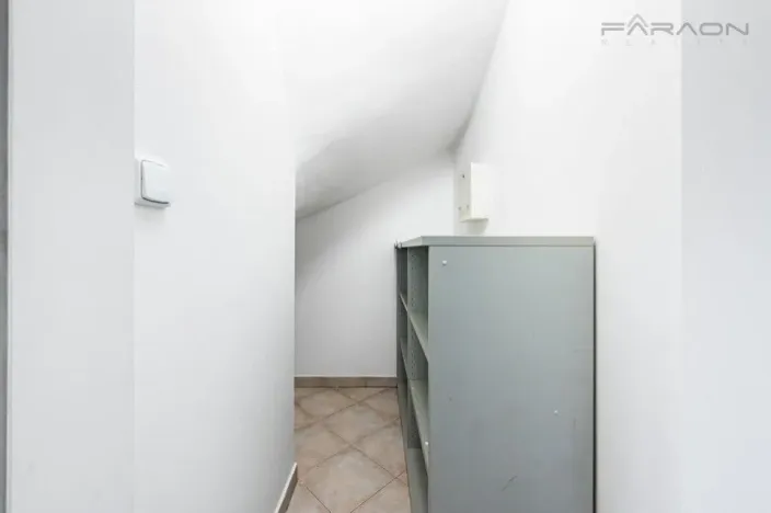 Pronájem rodinného domu, Praha - Březiněves, V pěšinkách, 195 m2