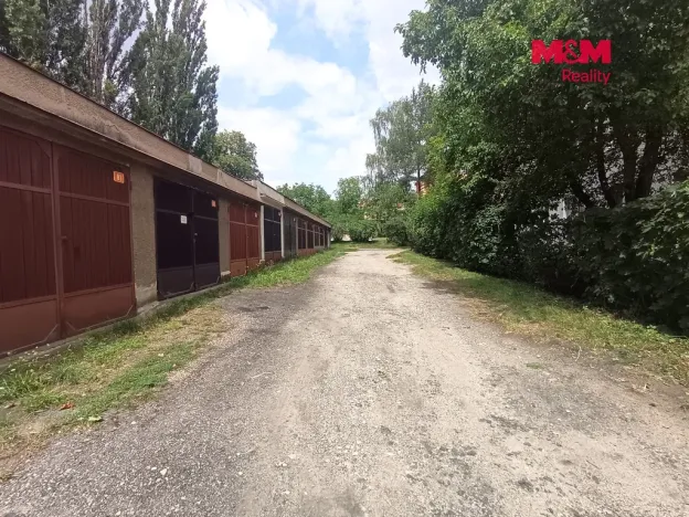 Pronájem garáže, Slaný, Navrátilova, 19 m2