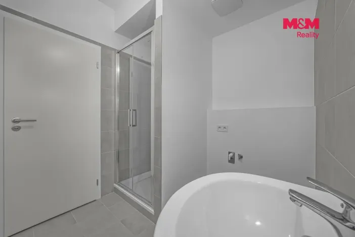 Pronájem bytu 1+kk, Praha - Vysočany, Gerstelova, 32 m2