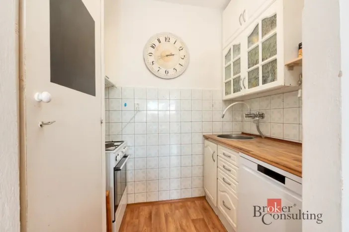 Prodej bytu 2+kk, Praha - Břevnov, Ve Střešovičkách, 44 m2