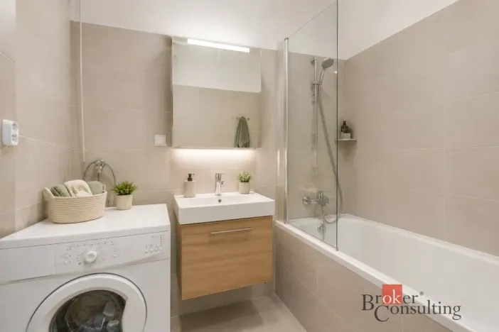 Prodej bytu 2+kk, Praha - Břevnov, Ve Střešovičkách, 44 m2