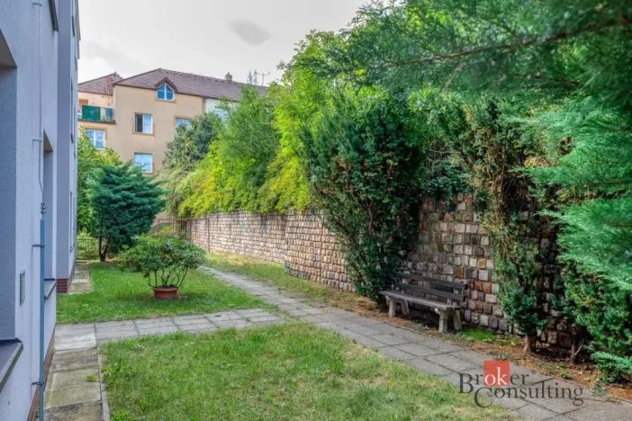 Prodej bytu 2+kk, Praha - Břevnov, Ve Střešovičkách, 44 m2