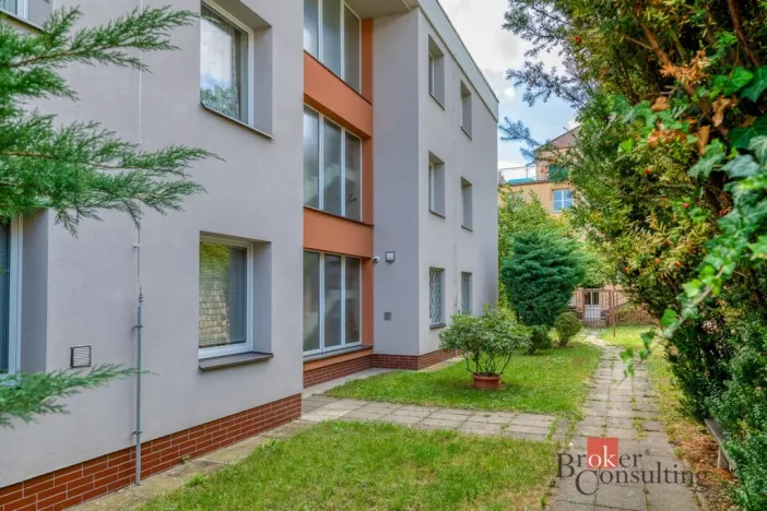 Prodej bytu 2+kk, Praha - Břevnov, Ve Střešovičkách, 44 m2