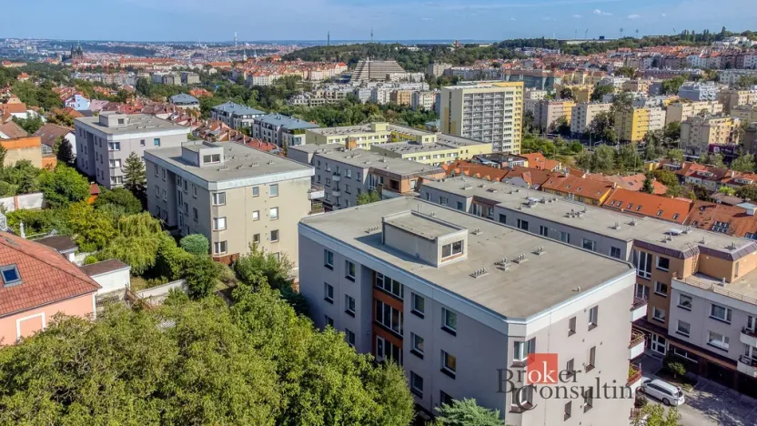 Prodej bytu 2+kk, Praha - Břevnov, Ve Střešovičkách, 44 m2