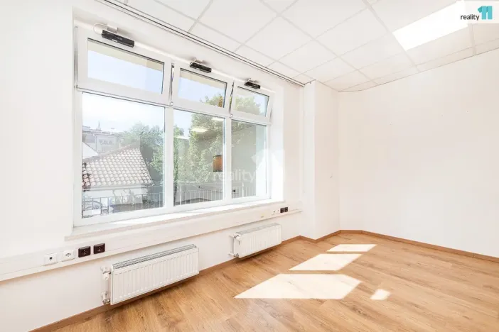 Pronájem kanceláře, Praha - Vršovice, Smolenská, 46 m2