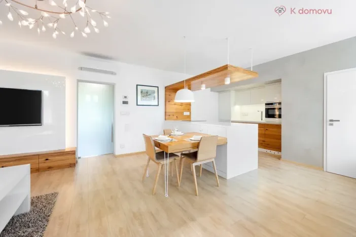 Pronájem bytu 2+kk, Uherské Hradiště, náměstí Míru, 90 m2