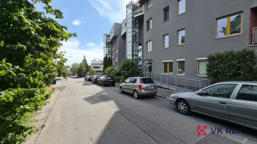 Pronájem bytu 2+kk, Praha - Vokovice, Lužná, 70 m2