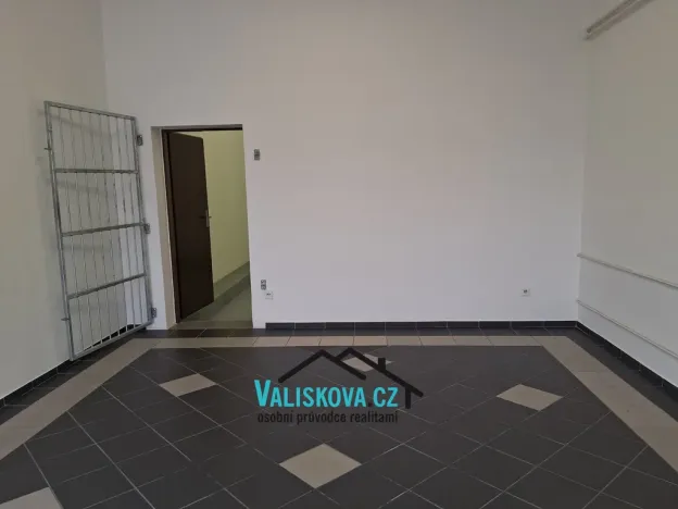 Pronájem výrobních prostor, Kroměříž, 80 m2