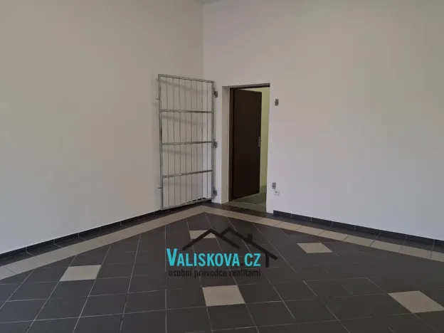 Pronájem výrobních prostor, Kroměříž, 80 m2