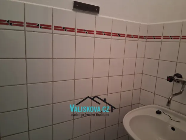 Pronájem výrobních prostor, Kroměříž, 80 m2