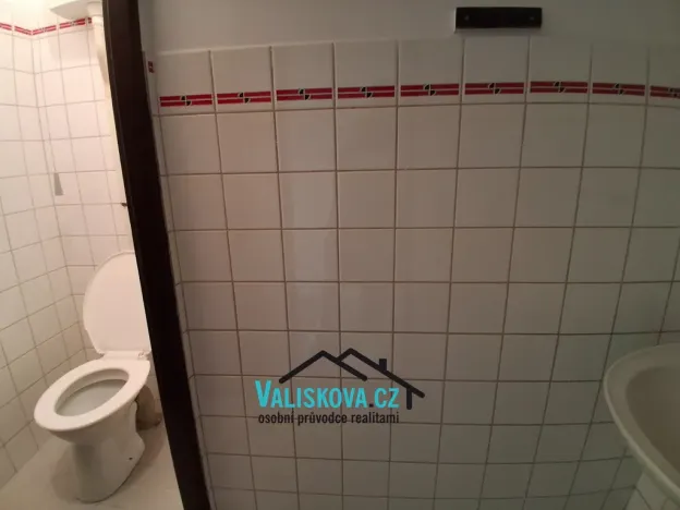 Pronájem výrobních prostor, Kroměříž, 80 m2