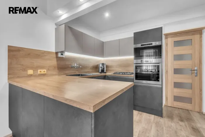 Prodej vícegeneračního domu, Klamoš, 570 m2