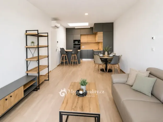 Pronájem bytu 2+kk, Znojmo, Kotkova, 78 m2