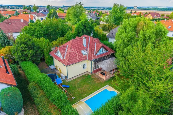 Prodej rodinného domu, Hovorčovice, Rozmarná, 169 m2