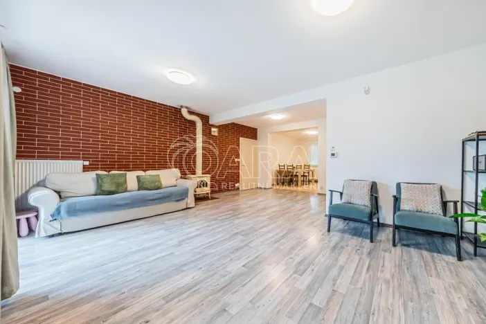 Prodej rodinného domu, Hovorčovice, Rozmarná, 169 m2