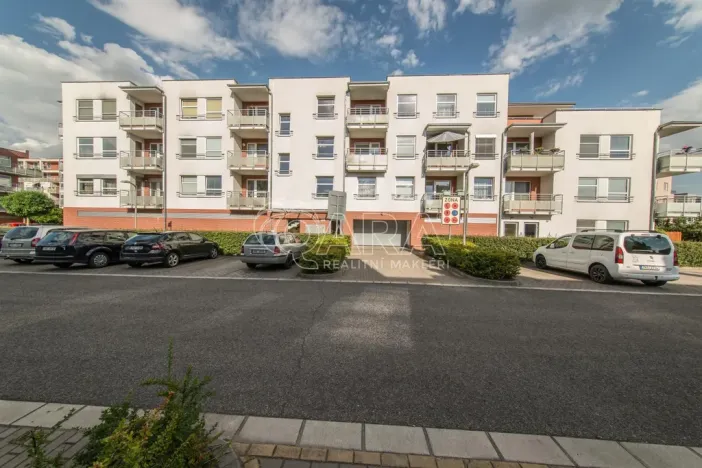 Pronájem bytu 3+kk, Hradec Králové - Nový Hradec Králové, Rybova, 74 m2
