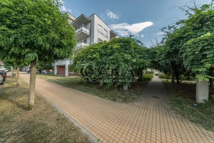 Pronájem bytu 3+kk, Hradec Králové - Nový Hradec Králové, Rybova, 74 m2