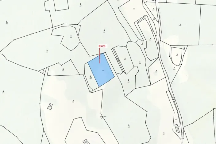 Dražba pole, Vsetín, 2343 m2