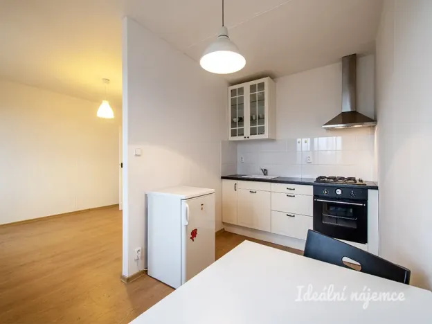 Pronájem bytu 1+kk, Praha - Krč, Tajovského, 35 m2
