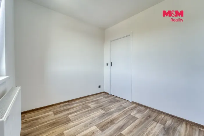 Pronájem bytu 2+kk, Tlučná, Tlučenská kolonie, 37 m2