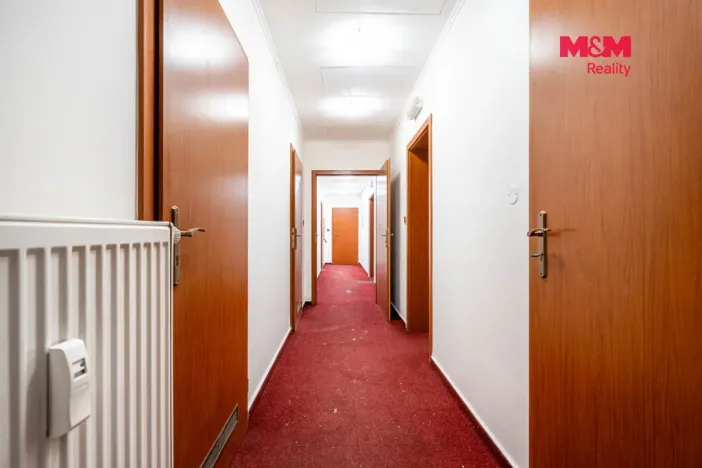 Pronájem obchodního prostoru, Praha, Trnkovo náměstí, 324 m2