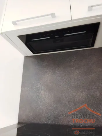 Pronájem bytu 1+1, Hradec Králové, Pod Zámečkem, 38 m2