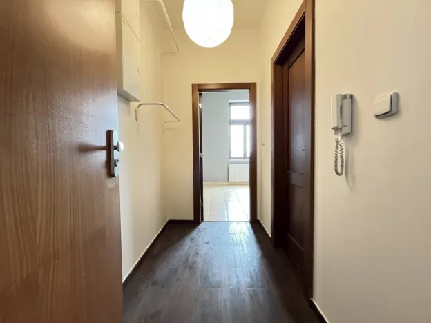 Pronájem bytu 1+1, Praha - Holešovice, Argentinská, 35 m2