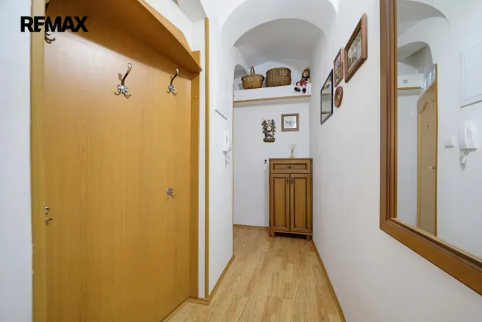 Prodej bytu 1+1, Karlovy Vary, I. P. Pavlova, 37 m2