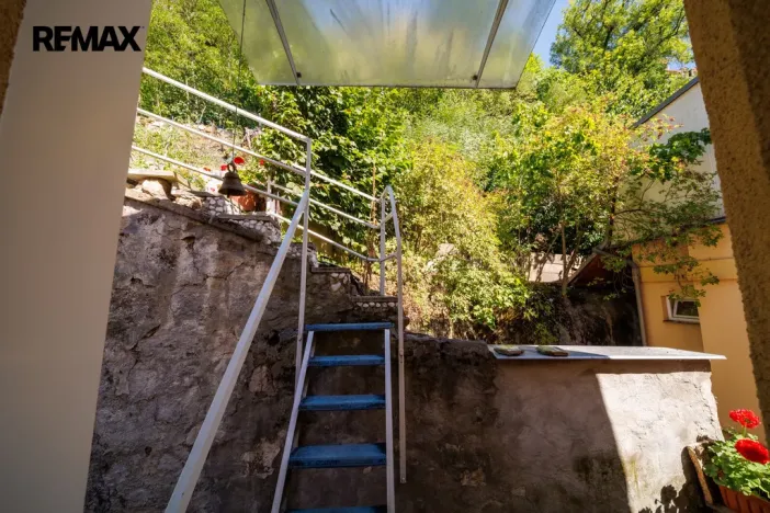 Prodej bytu 1+1, Karlovy Vary, I. P. Pavlova, 37 m2
