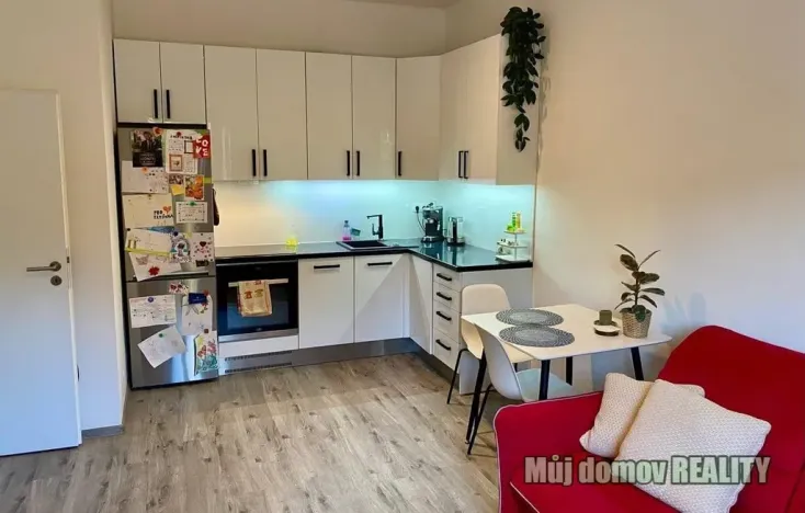 Pronájem bytu 2+kk, Praha - Ruzyně, Karlovarská, 41 m2
