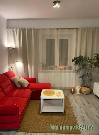 Pronájem bytu 2+kk, Praha - Ruzyně, Karlovarská, 41 m2