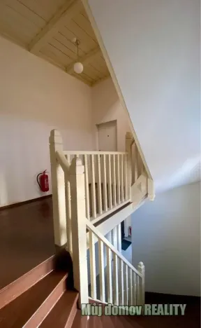 Pronájem bytu 2+kk, Praha - Ruzyně, Karlovarská, 41 m2
