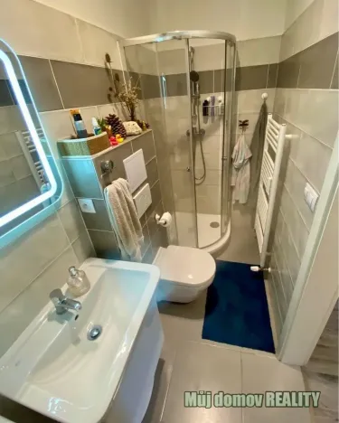 Pronájem bytu 2+kk, Praha - Ruzyně, Karlovarská, 41 m2
