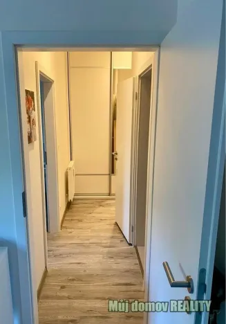 Pronájem bytu 2+kk, Praha - Ruzyně, Karlovarská, 41 m2