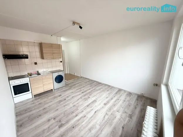 Pronájem bytu 1+kk, Cheb, Palackého, 34 m2