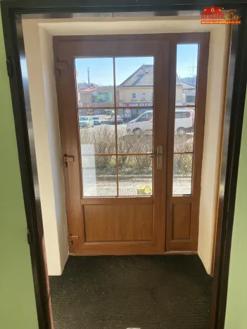 Pronájem obchodního prostoru, Červený Kostelec, náměstí T. G. Masaryka, 78 m2