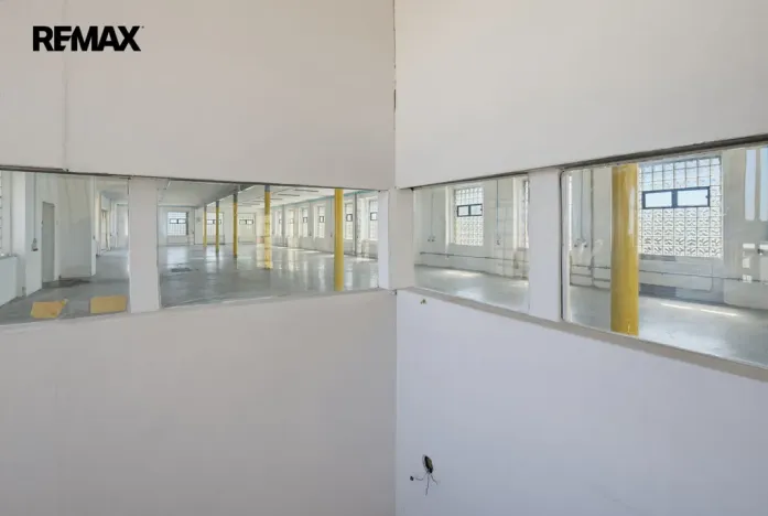 Pronájem výrobních prostor, Aš, Mánesova, 2350 m2
