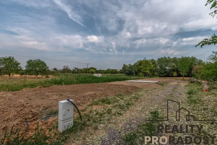 Prodej pozemku pro bydlení, Znojmo, 1369 m2