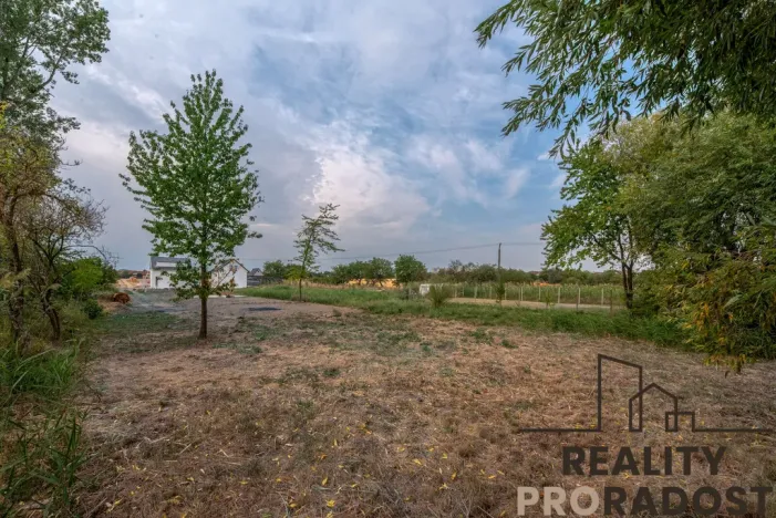 Prodej pozemku pro bydlení, Znojmo, 1369 m2