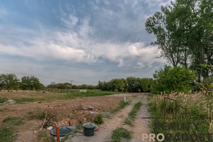 Prodej pozemku pro bydlení, Znojmo, 1369 m2