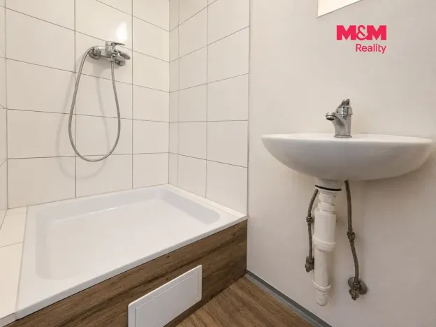 Pronájem, Kostelec nad Černými lesy - Kostelec nad Černými Lesy, náměstí Smiřických, 15 m2