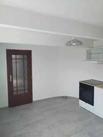 Pronájem bytu 2+kk, Pardubice, Sladkovského, 52 m2