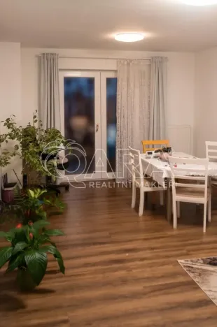 Pronájem bytu 2+kk, Ivančice, Komenského náměstí, 49 m2