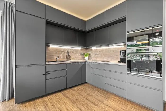 Prodej rodinného domu, Kamenice - Ládví, Lužní, 131 m2