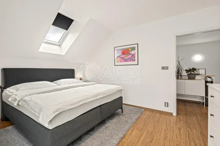 Prodej rodinného domu, Kamenice - Ládví, Lužní, 131 m2