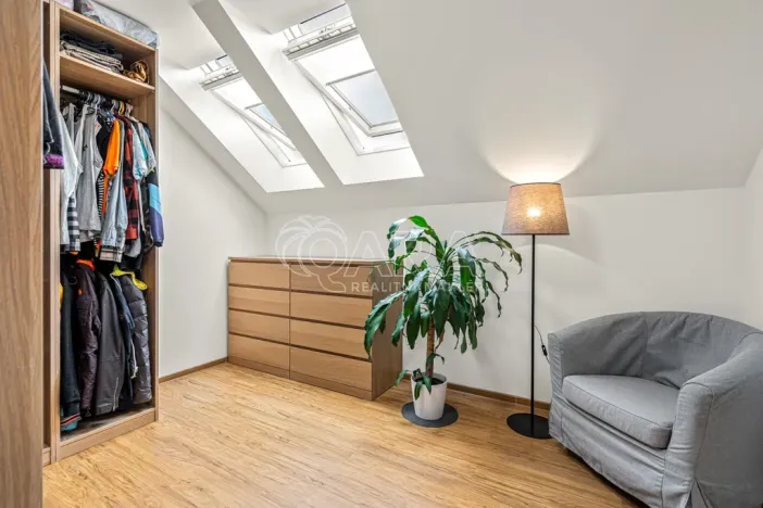 Prodej rodinného domu, Kamenice - Ládví, Lužní, 131 m2