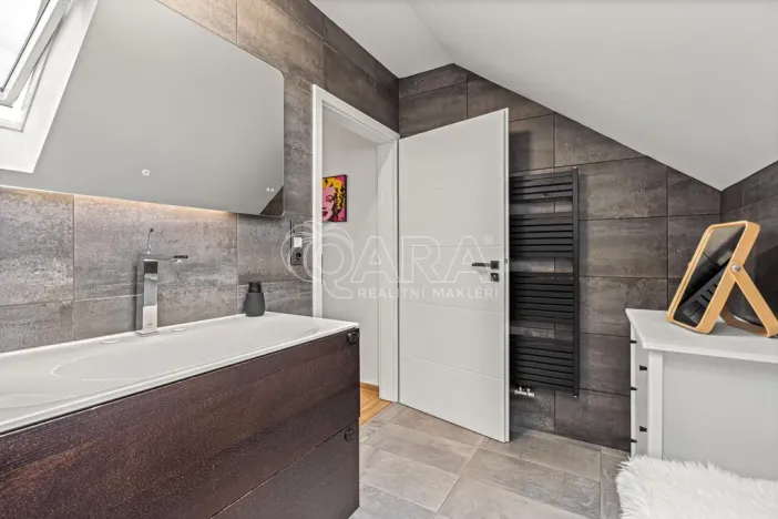 Prodej rodinného domu, Kamenice - Ládví, Lužní, 131 m2