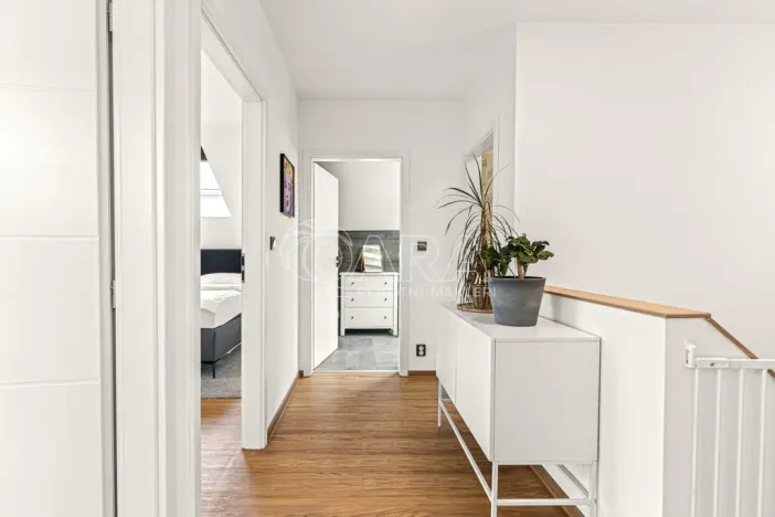 Prodej rodinného domu, Kamenice - Ládví, Lužní, 131 m2