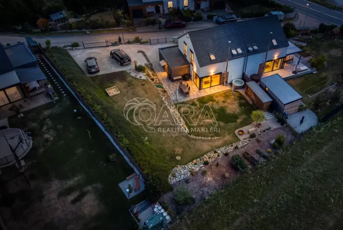 Prodej rodinného domu, Kamenice - Ládví, Lužní, 131 m2