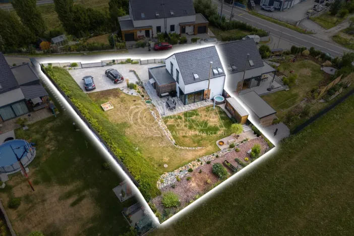 Prodej rodinného domu, Kamenice - Ládví, Lužní, 131 m2
